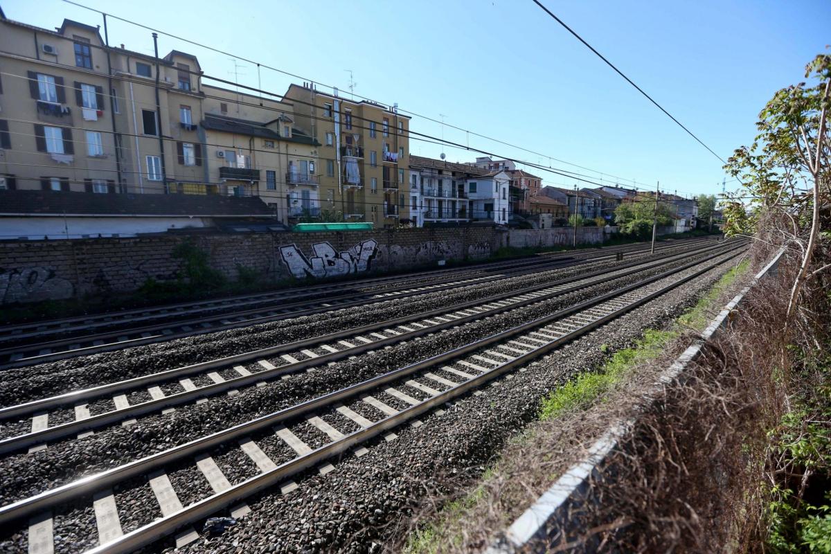 La Spezia cadavere sui binari: disagi registrati tra Liguria e Toscana