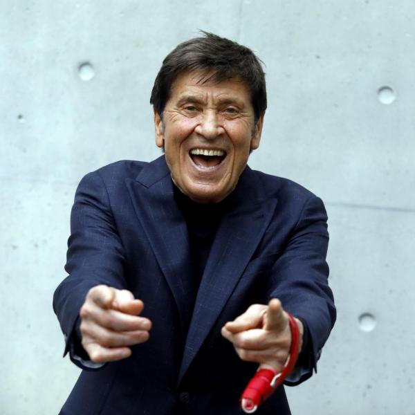 Gianni Morandi moglie, figli, età, mani, altezza e biografia del cantante