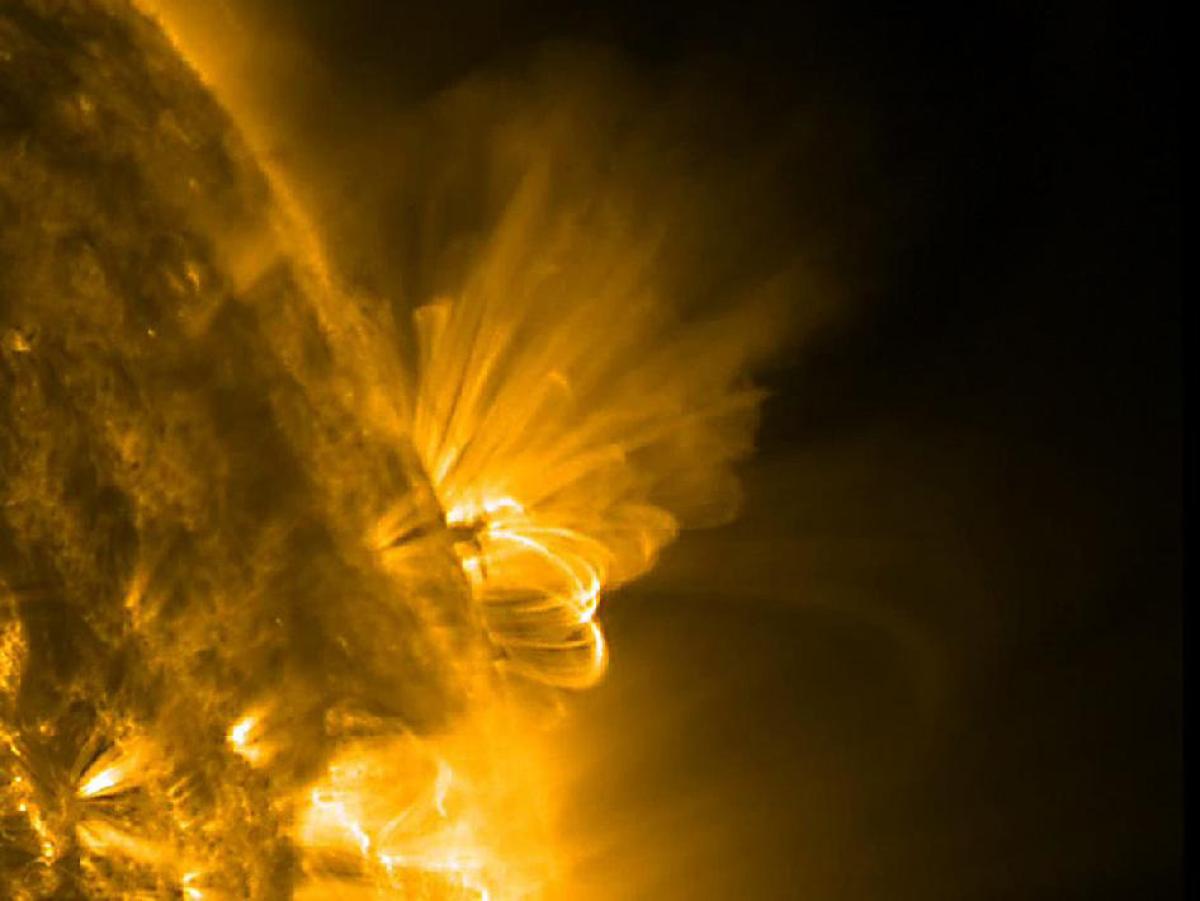 Tempesta solare cannibale: cos’è, quali sono i rischi e quando avverrà