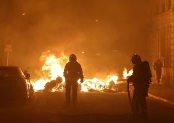 Francia, incendio a rue de Charonne a Parigi nella serata di ieri: in fiamme un palazzo, tre morti