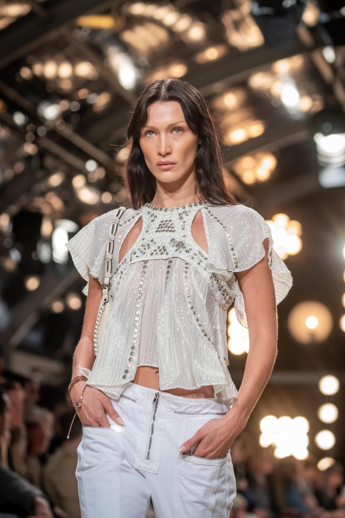 Bella Hadid, la top model che combatte contro la malattia di Lyme