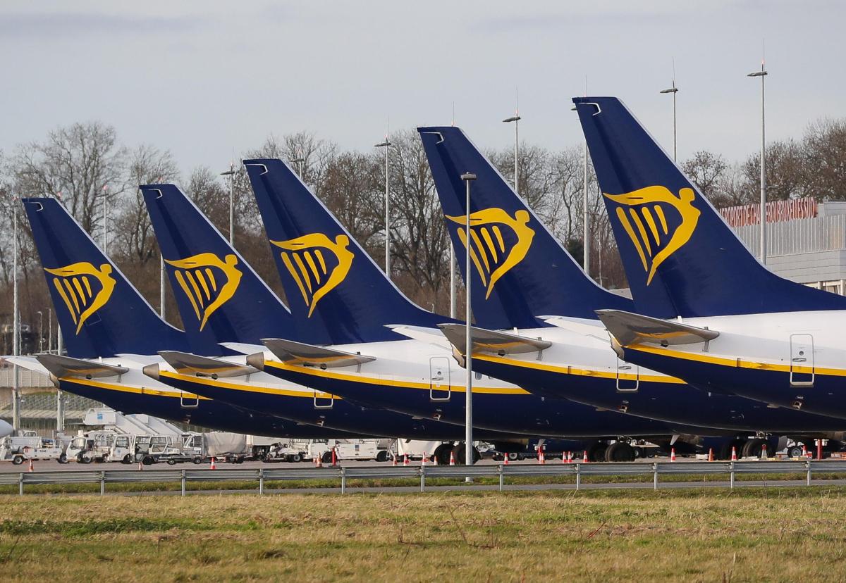 Caro voli, Wilson (ad di Ryanair) sbotta contro l’Italia: “Decreto …