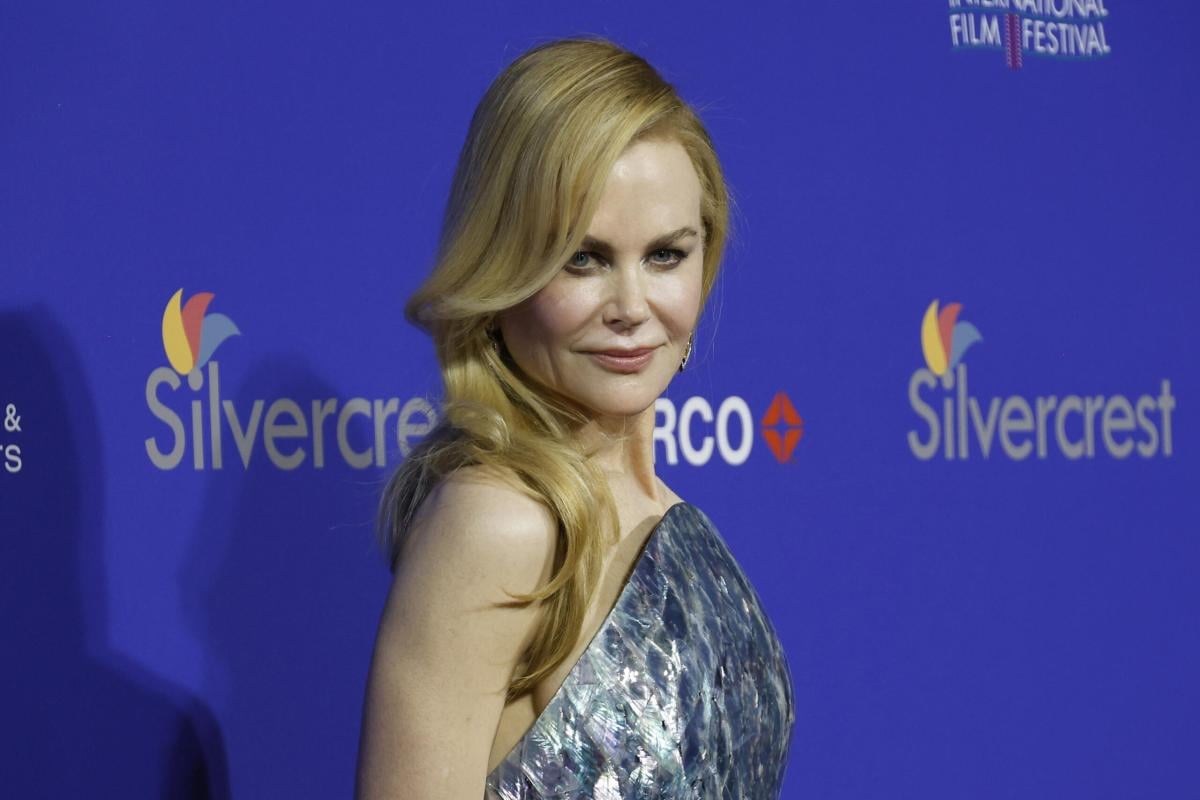 Nicole Kidman in lacrime dedica alla madre scomparsa il Palm Springs Award per “Babygirl”