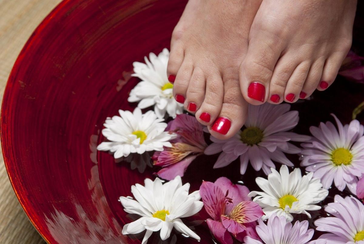 Pedicure fai da te: il benessere parte dal basso