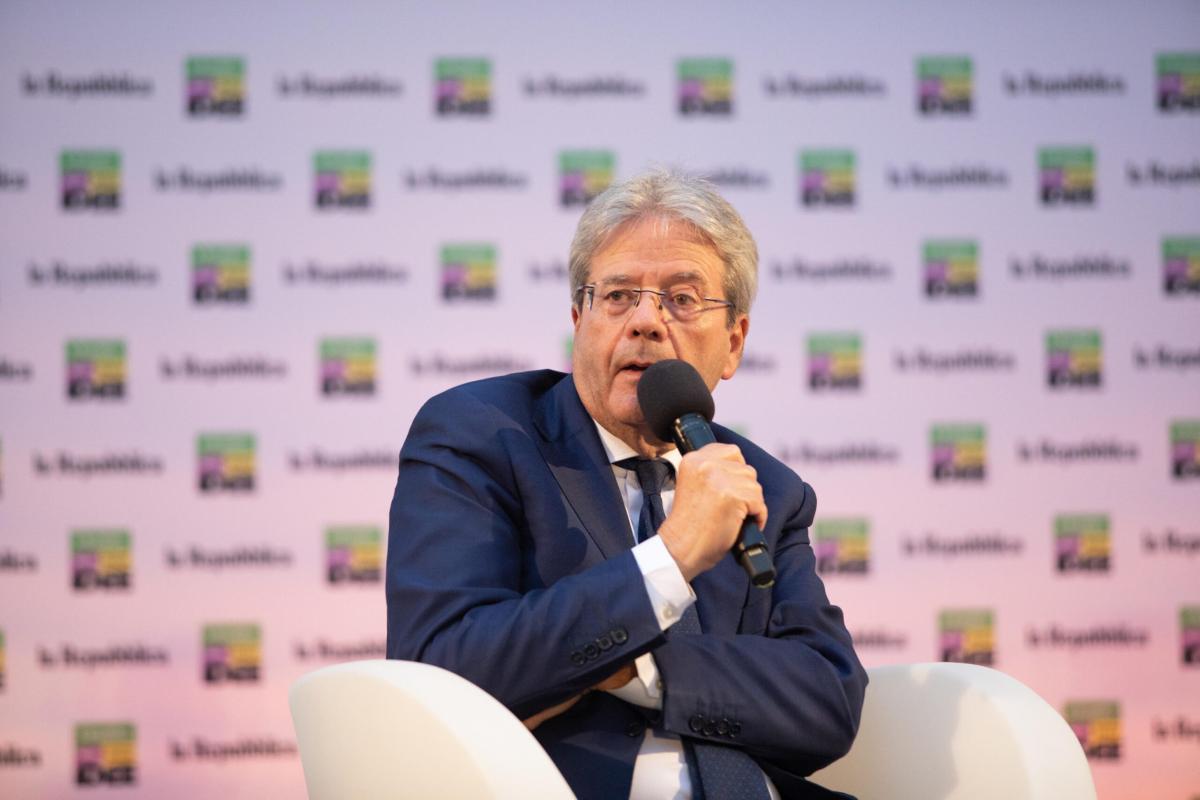 Pnrr, Gentiloni: “L’Italia non accumuli ritardi, i lavori devono iniziare”