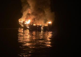 Usa, condannato a 4 anni il capitano della Conception: lasciò per primo la nave che bruciava. Morirono 34 persone nell’incendio