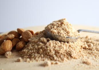 Torta con farina di mandorle: ecco la ricetta