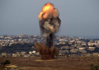 Israele, raid aerei su Gaza. Hamas: colpito nostro popolo