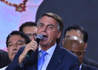 Brasile, guai per Bolsonaro: l’ex presidente è accusato di corruzione e appropriazione indebita di gioielli