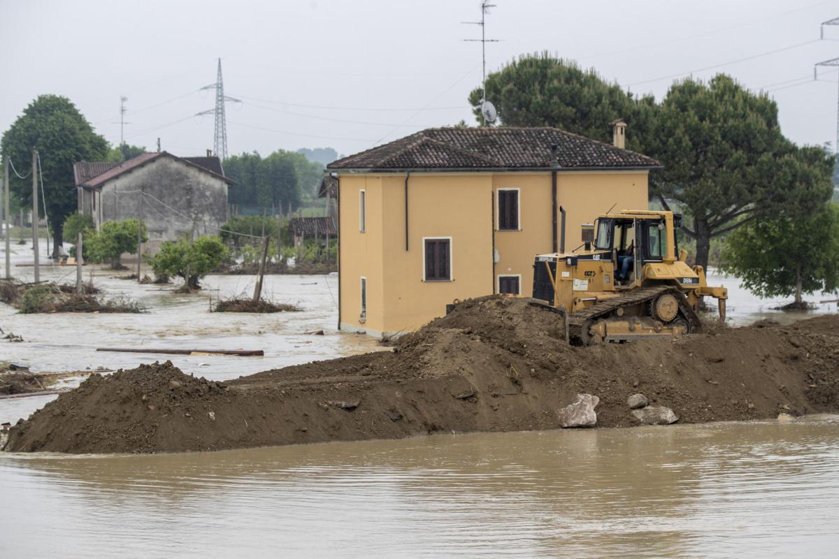 Emergenza meteo Emilia Romagna, oltre 36mila sfollati. Allerta ross…