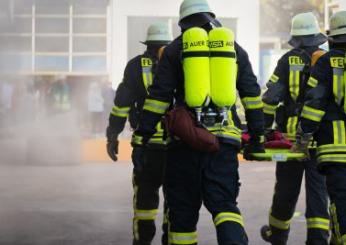 Roma, muore un disabile nell’incendio di una palazzina nel quartier…