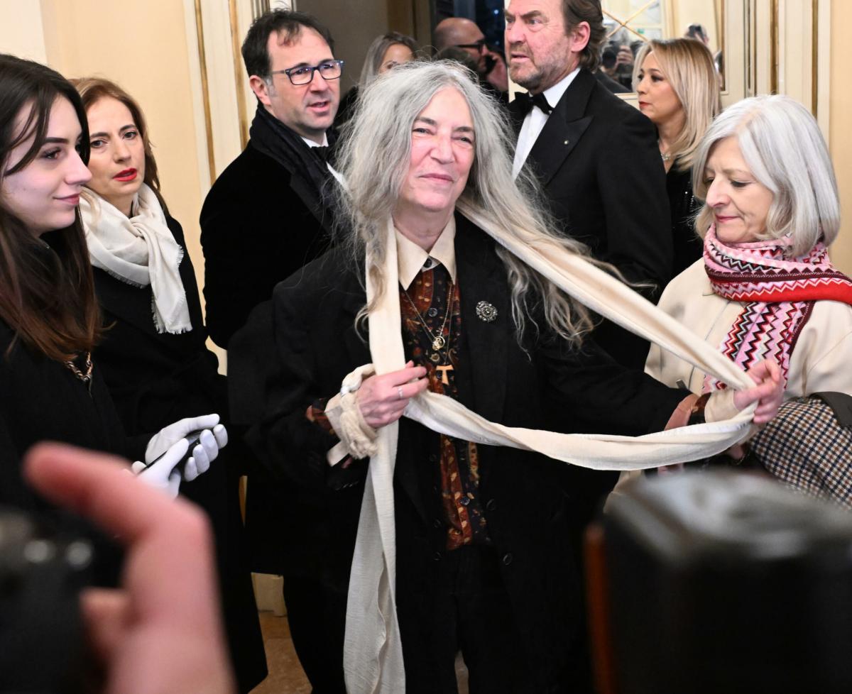 Patti Smith come sta? La cantante dimessa dopo il malore a Bologna