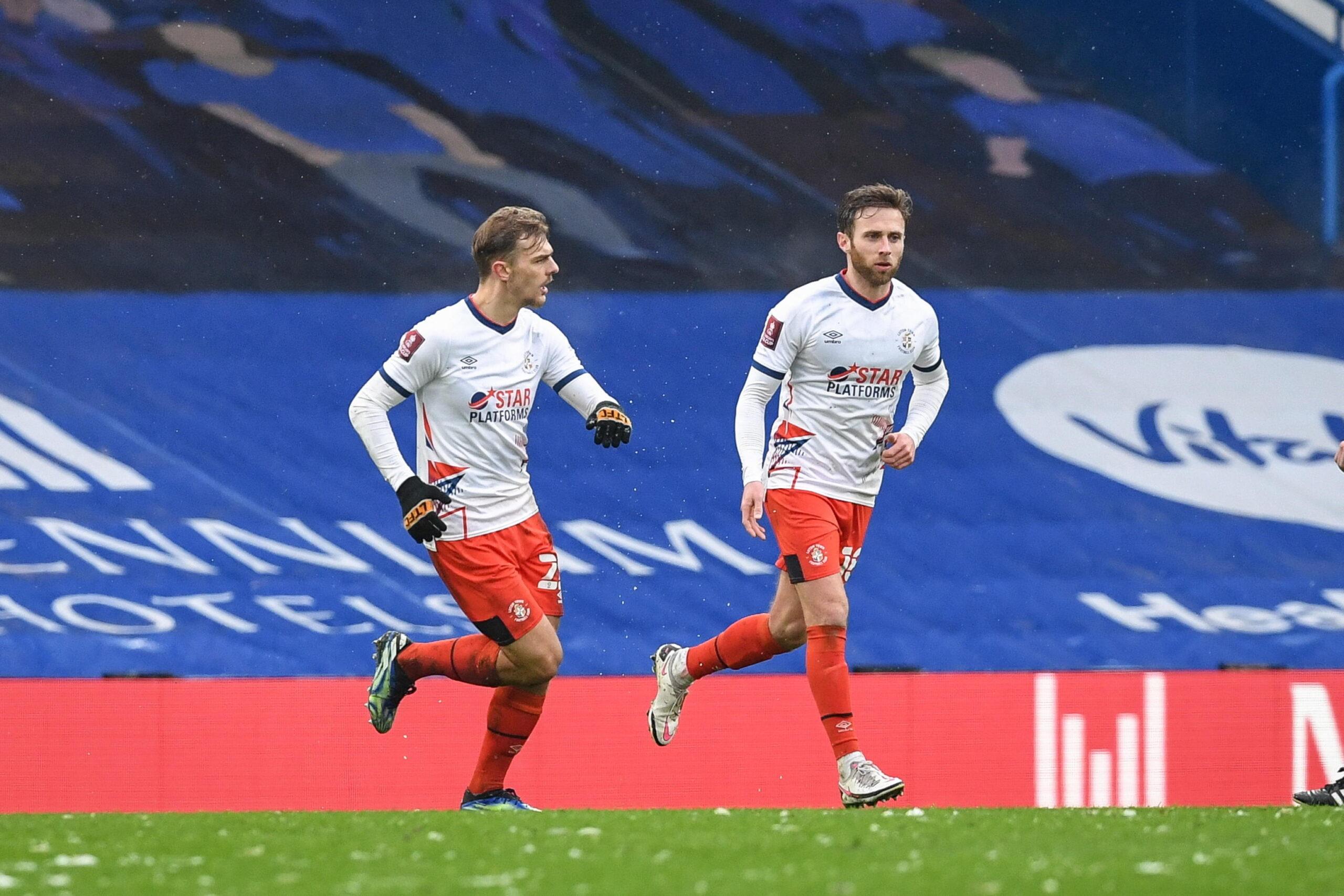 Il Luton Town torna in Premier League dopo 31 anni, battuto ai rigori il Coventry | VIDEO