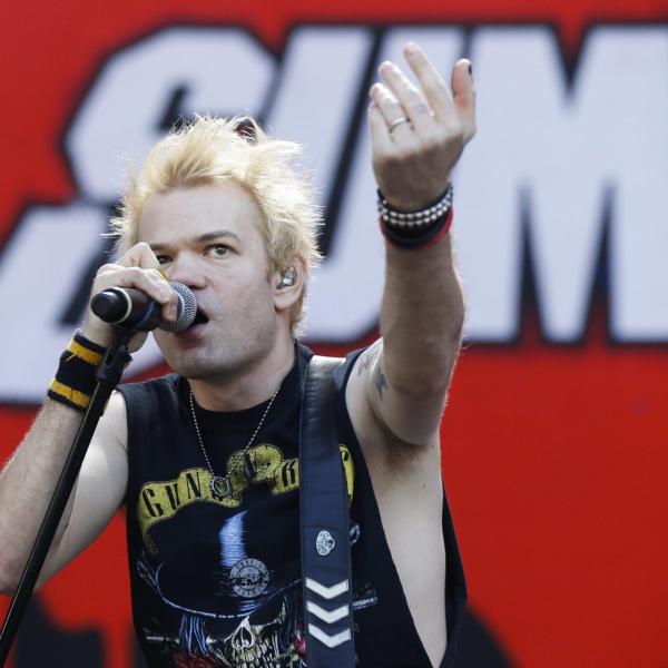 Sum 41, come sta Deryck Whibley? Aggiornamenti sulle condizioni di salute del cantante