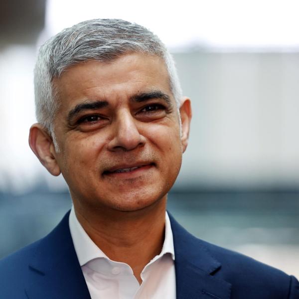 Chi è Sadiq Khan, biografia e carriera politica del sindaco di Londra