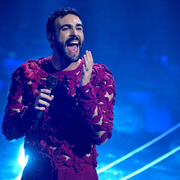 Medley Marco Mengoni a Sanremo 2024: da Guerriero a L’essenziale, le migliori hit sul palco dell’Ariston | VIDEO