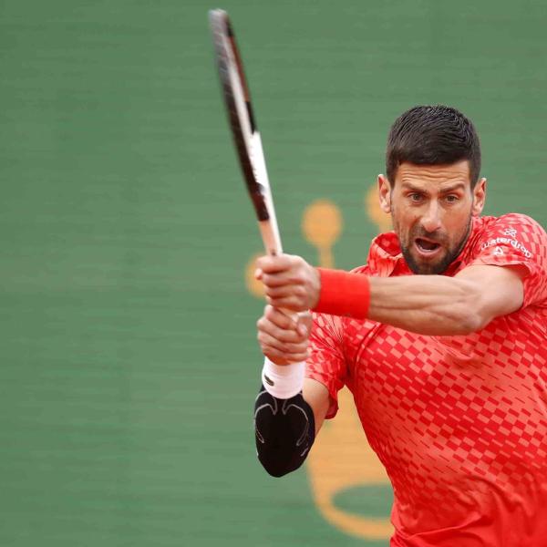 Tennis, Djokovic in Bosnia: “Condizioni del gomito non ideali”