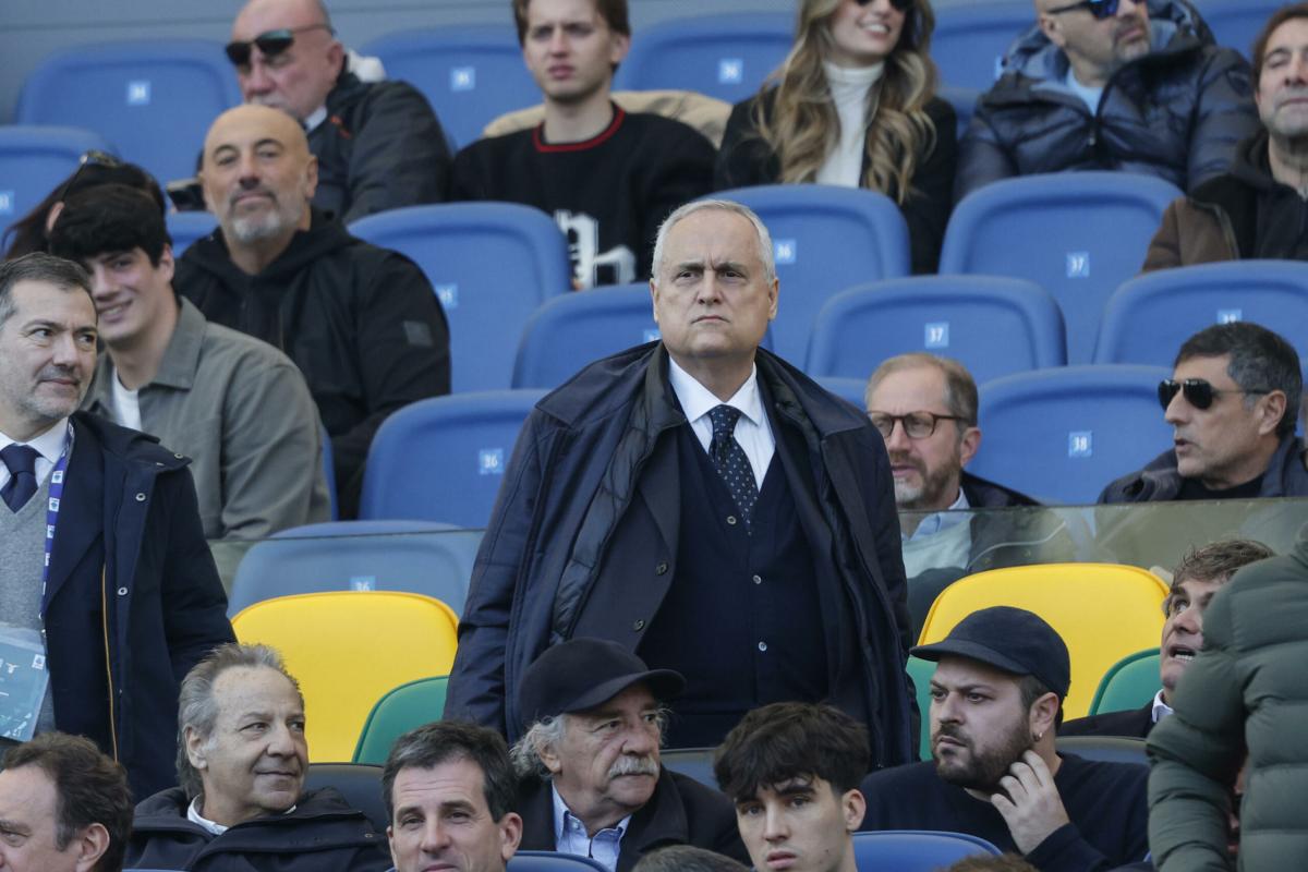 Lazio, Mimmo Caso: “Sarri penalizzato da Lotito. Vedo troppi dirigenti protagonisti. Tudor? E’ un buon allenatore, ma dovrà ripartire da zero”