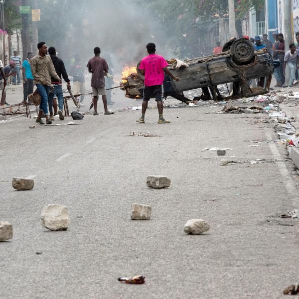 Haiti, proteste per chiedere le dimissioni del premier Ariel Henry: almeno 5 morti