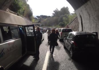 Imperia, incidente tra Taggia e Sanremo: tir si ribalta sull’A10, due morti e diversi feriti