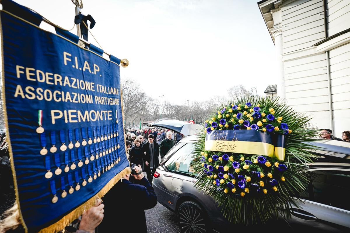 Funerali Bruno Segre, l’ultimo saluto a Torino al partigiano Elio