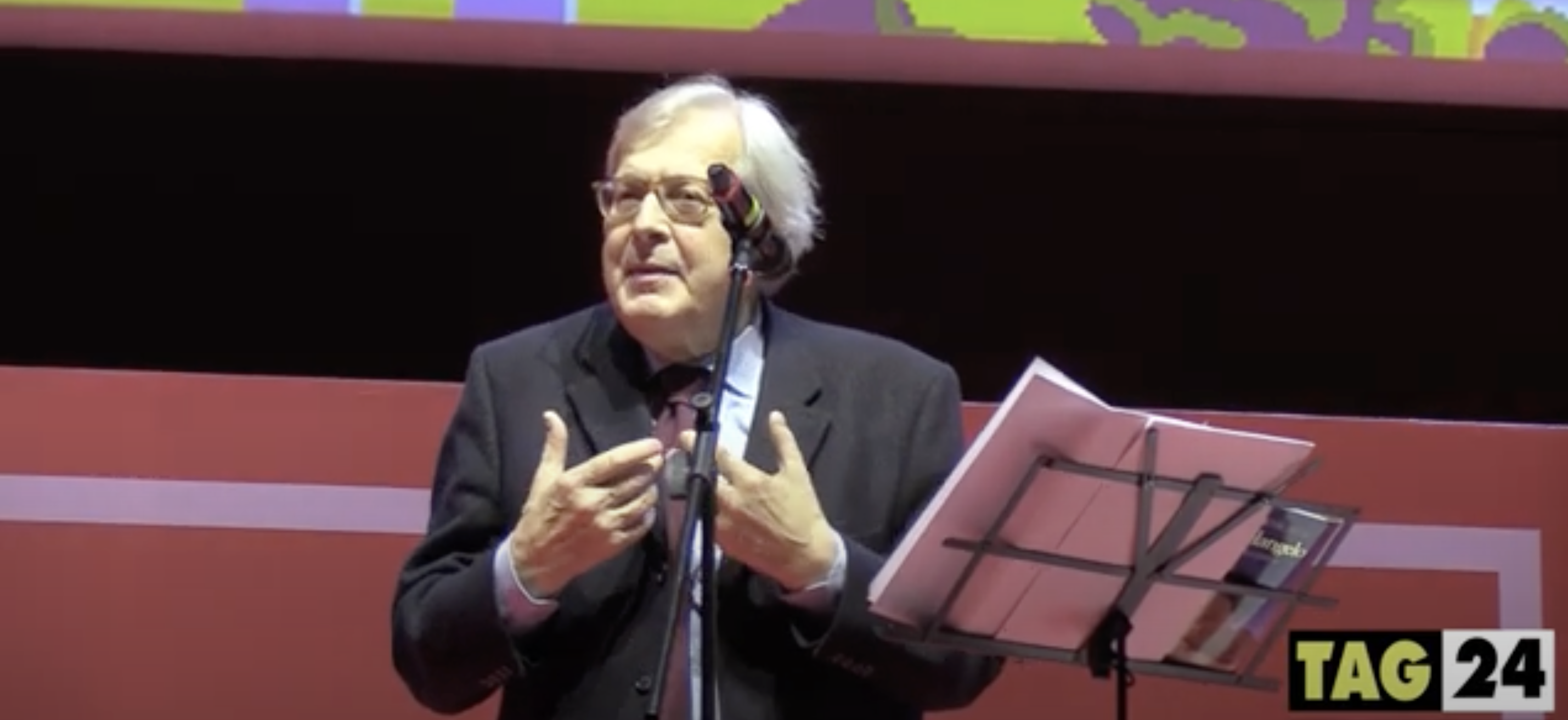 Sgarbi a Più libri più liberi su Giulia Cecchettin: “Turetta uccidendo si è suicidato” e attacca Valditara: “Solo l’arte educa a non uccidere” | VIDEO