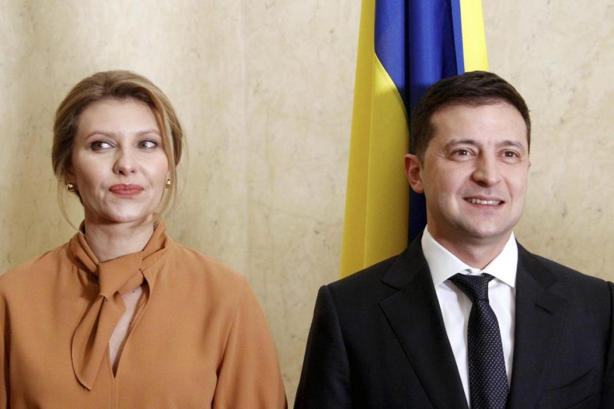 Zelensky e Olena sulla copertina di Vogue: scoppia la polemica