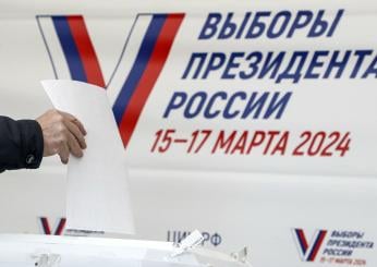 Elezioni Russia 2024, almeno 8 arresti nei seggi elettorali durante il primo giorno di voto