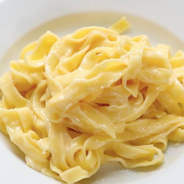 Fettuccine Alfredo, la ricetta che fa impazzire Hollywood