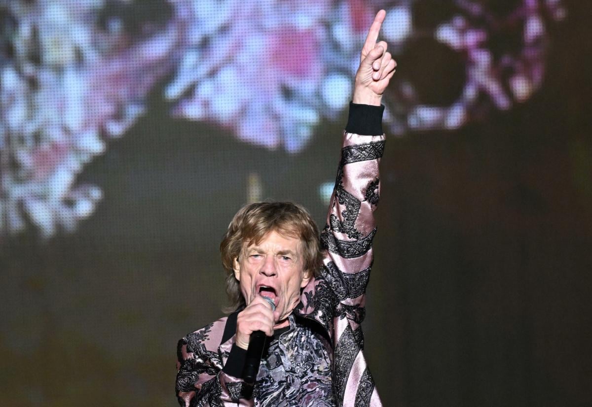 Mick Jagger in un VIDEO balla su Instagram “Moves like Jagger”, la hit dei Maroon 5 e fa impazzire i fan