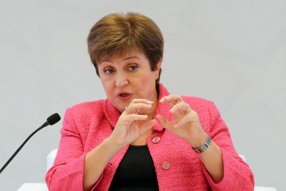 Fmi, Georgieva: “L’economia mondiale è come una nave in acque agita…