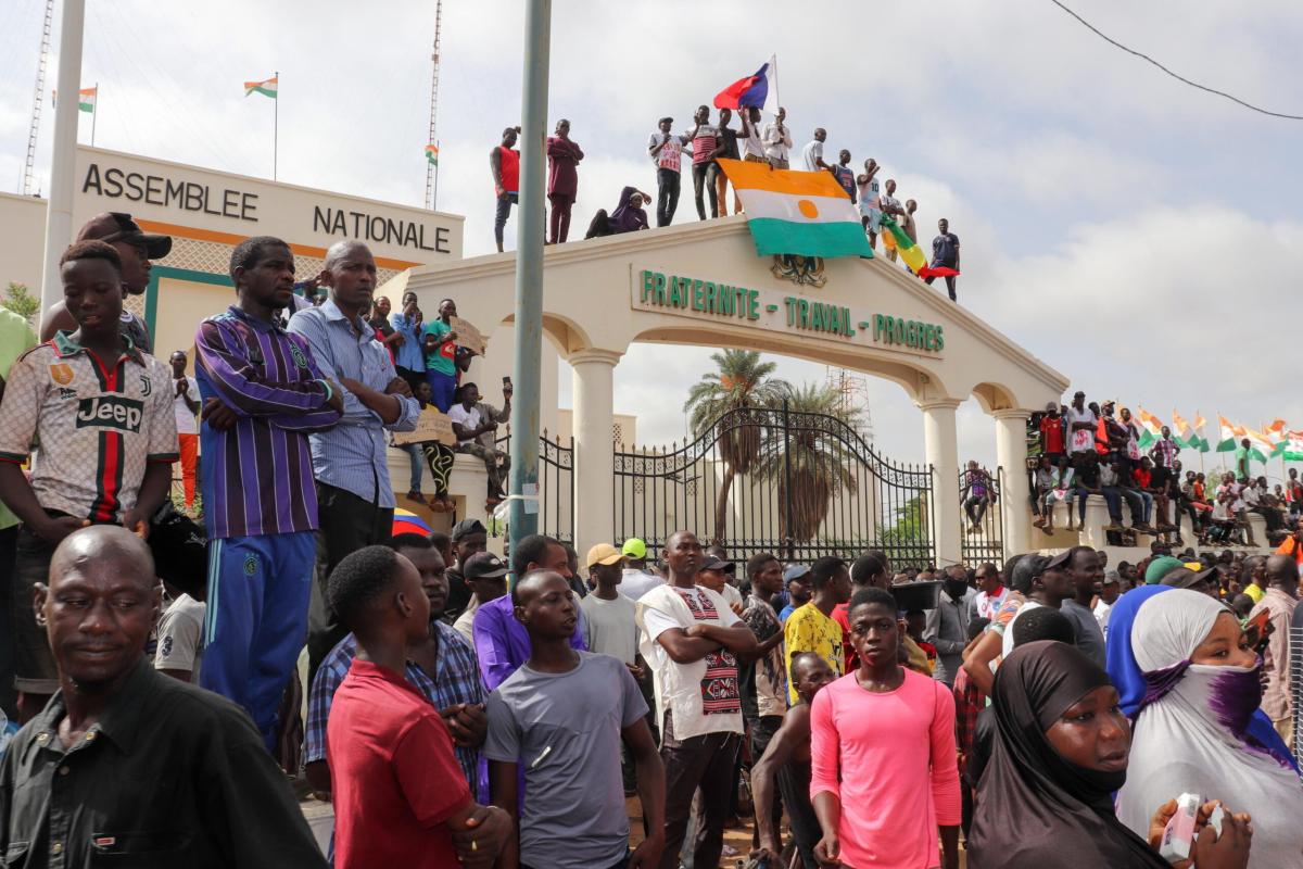 Niger, la giunta golpista forma nuovo governo. Oggi vertice Ecowas …