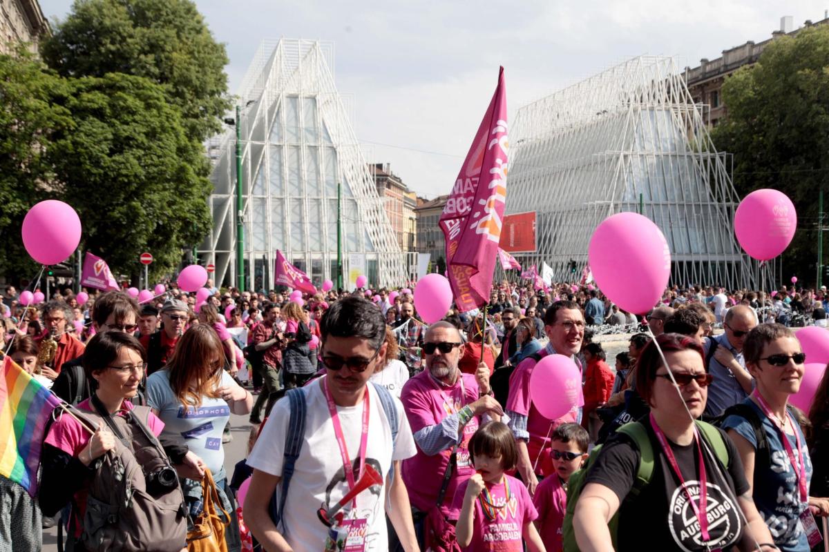 ESCLUSIVA – Sabato la manifestazione a Milano delle famiglie omogen…