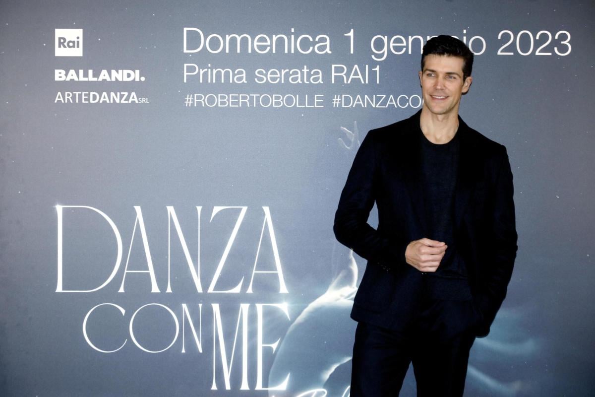 Roberto Bolle e il fidanzato Daniel Lee sempre più innamorati: le f…