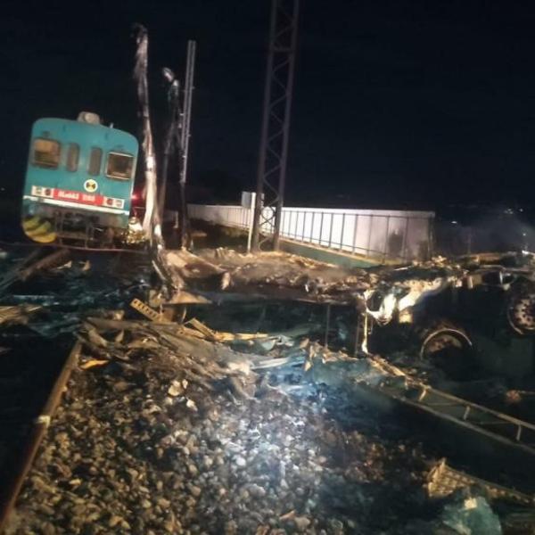 Incidente ferroviario a Cosenza, il sindaco Fiorita: “Spero che tolgano tutti i passaggi a livello dalla linea ionica che attraversano i centri abitati”