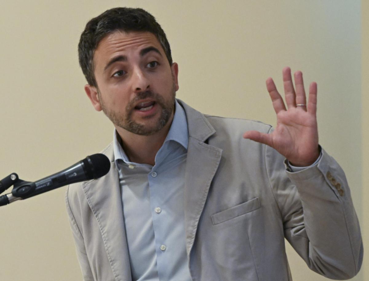 Riforme, Furfaro: “Opposizione in piazza e in Parlamento.” E sull’autonomia l’appello ai deputati del Sud: “Ribellatevi agli ordini di partito” | VIDEO