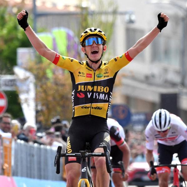 Giro d’Italia, super Koen Bouwman conquista la 7a tappa