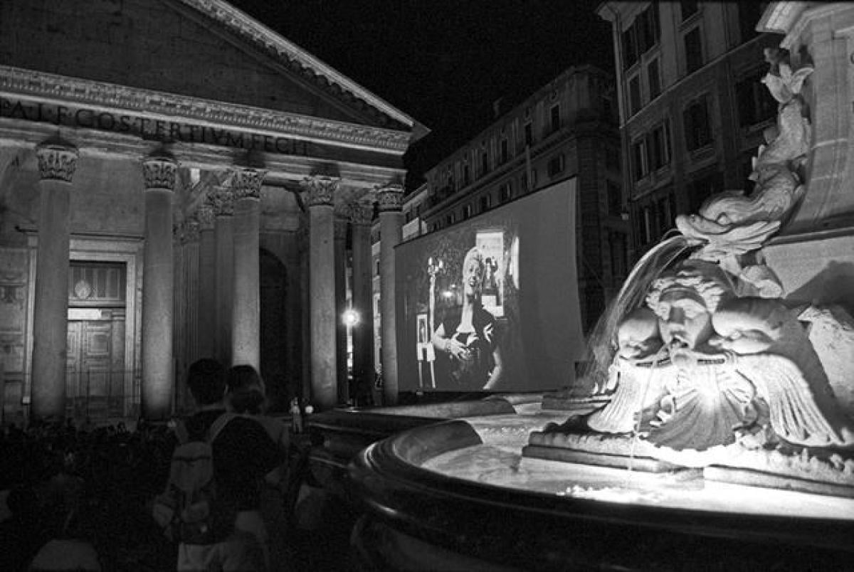 Mostre Roma, Paolo Grana racconta in foto la “dolce vita” alla Casa…