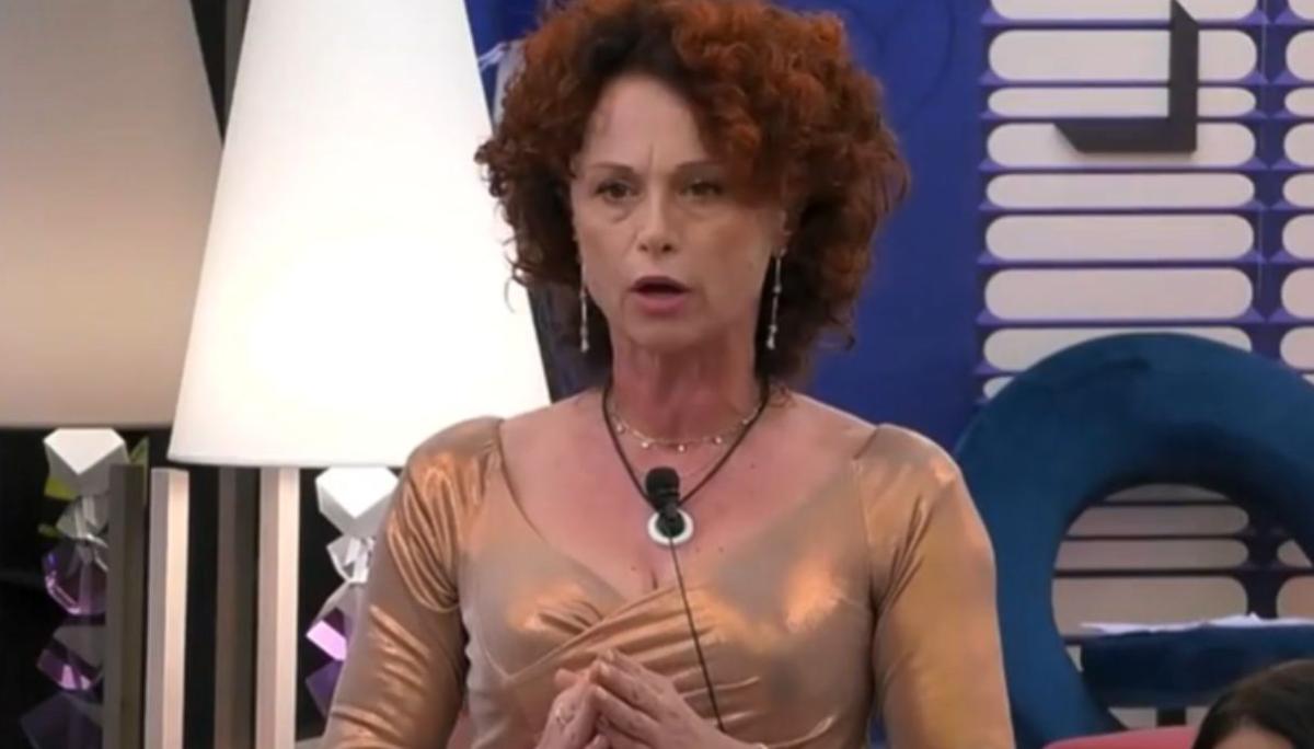 Grande Fratello 2023, Beatrice accusa Perla di “parole indicibili” ma un video la smaschera