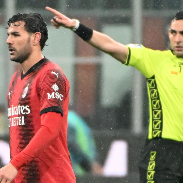 Rissa derby Milan-Inter, la decisione del giudice sportivo: squalifica per Calabria, Theo e Dumfries