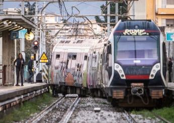 Roma, treno travolge e uccide un ragazzo nei pressi della stazione Termini: indagini in corso