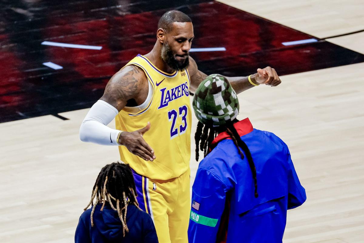 NBA, l’agente di LeBron James: “Via dai Lakers? Vi spiego”