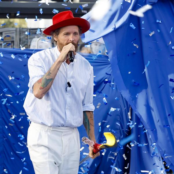 Jovanotti annuncia Jovabeach party: date e biglietti