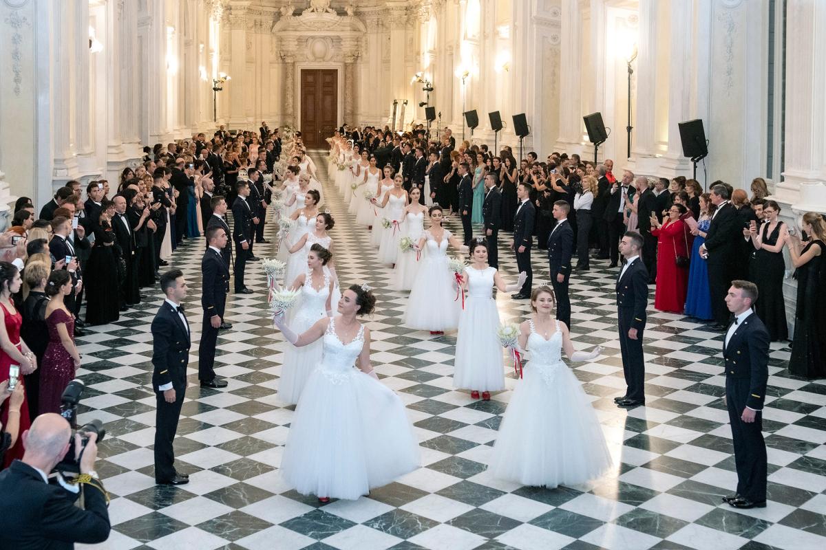 Ballo delle Debuttanti: la Reggia di Venaria torna a illuminarsi al…