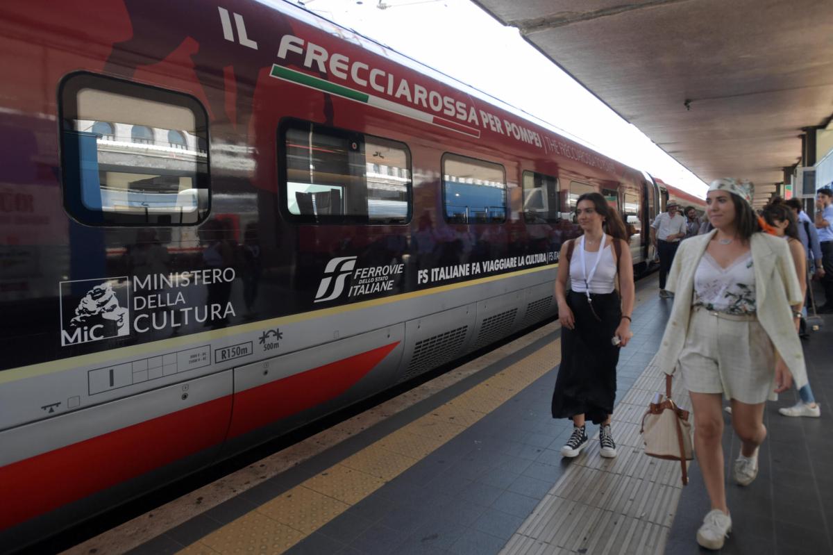 Roma, uomo sparge terrore per la stazione, ma era una pistola gioca…