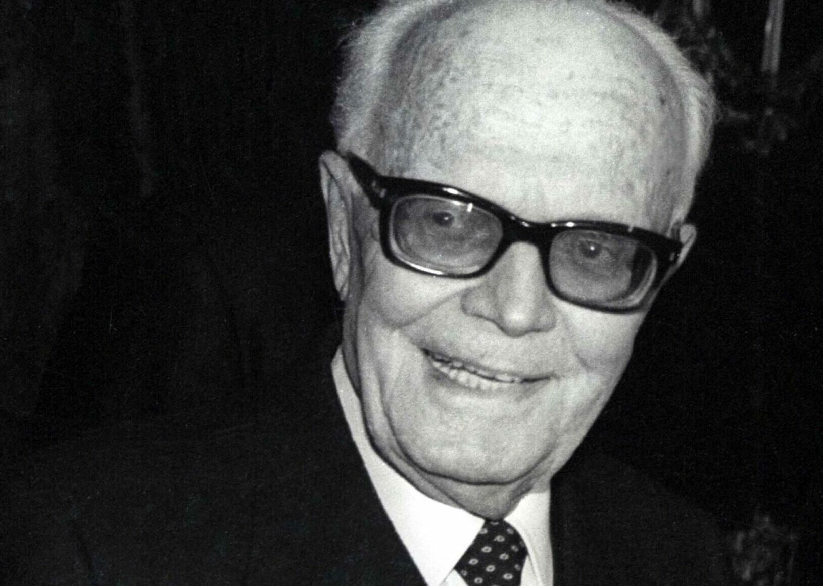 Chi era Sandro Pertini: causa morte, carriera, partito, moglie e figli dell’ex Presidente della Repubblica