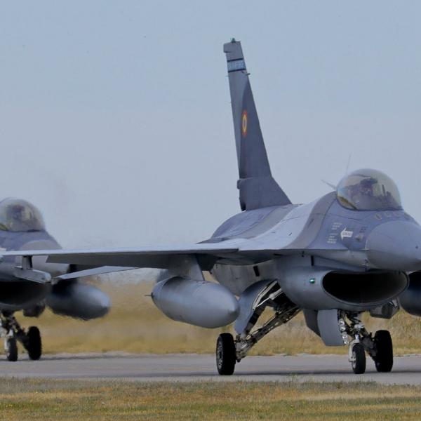 Guerra Russia-Ucraina, come gli F-16 americani potrebbero cambiare lo scenario