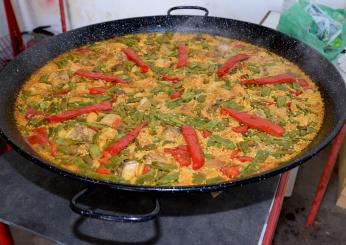 Voglia di Spagna? Ecco come si fa la paella valenciana originale