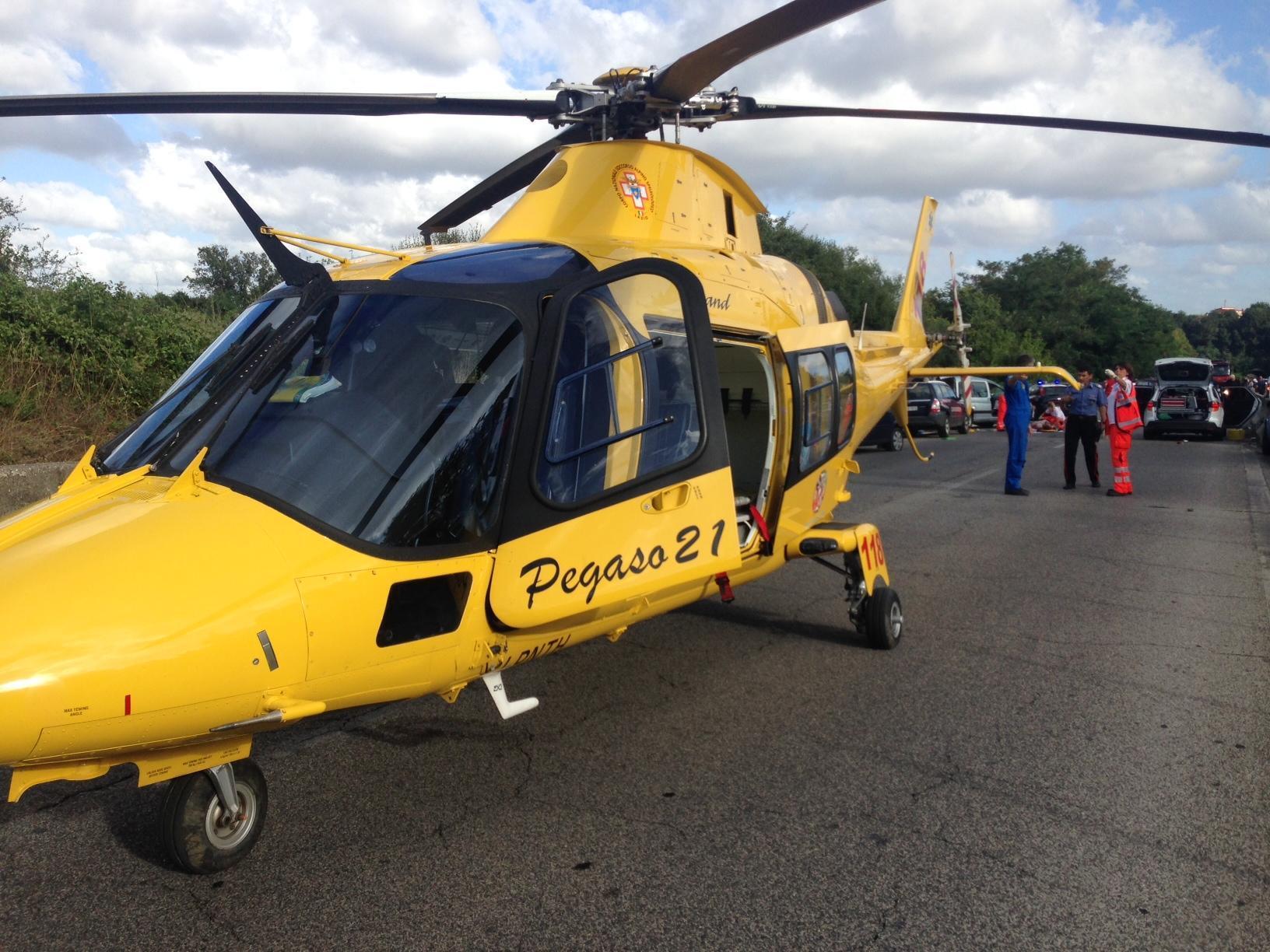 Incidente a Viterbo sulla strada Tuscanese: gravissimo un motociclista