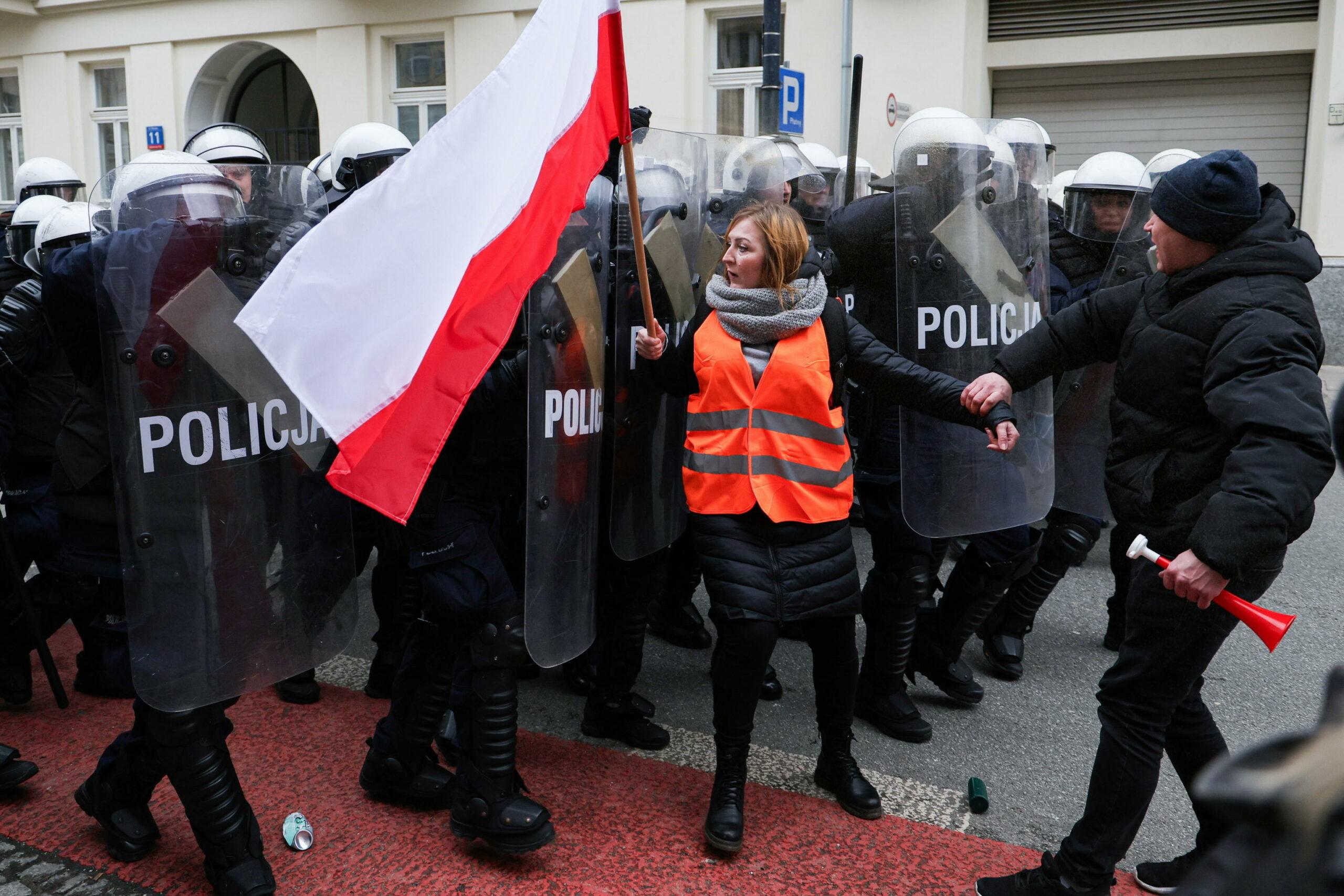 braccio destro Navalny aggredito